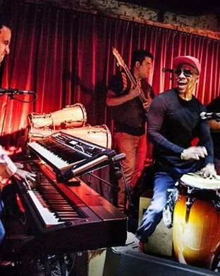 Donde El Rave Se Encuentra El Perreo